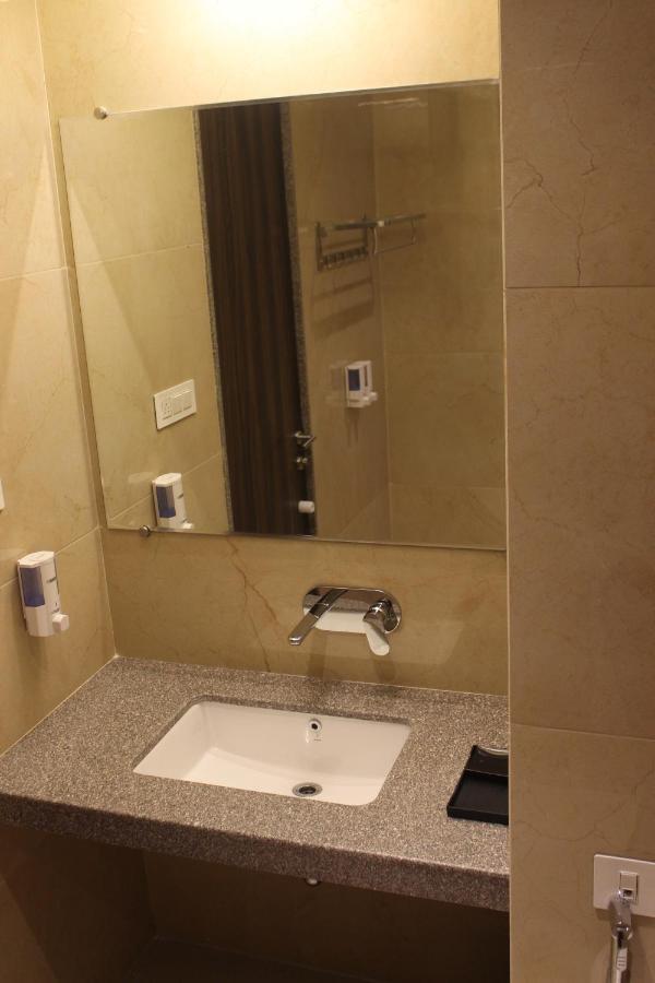 Hotel Rajhans Abhinandan بوبال المظهر الخارجي الصورة
