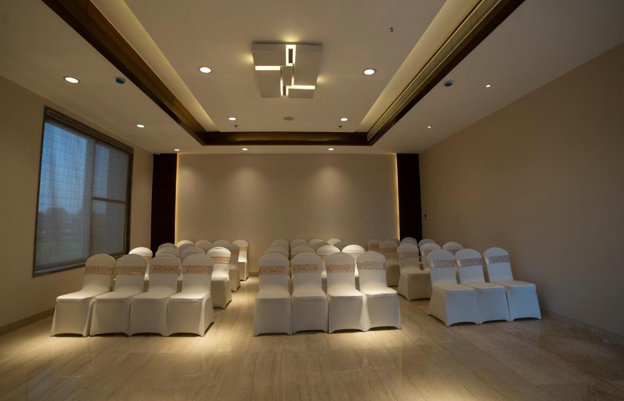 Hotel Rajhans Abhinandan بوبال المظهر الخارجي الصورة